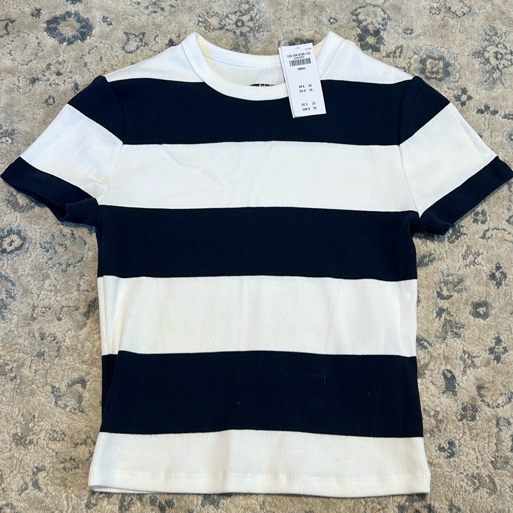 Abercrombie Striped baby tee!